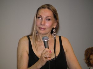 Virginia Hey sempre più splendida.